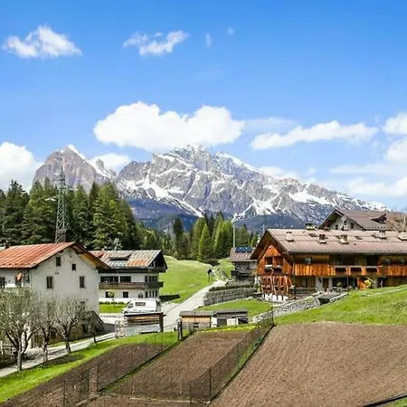Apartment Chalet Acquabona - Dolomiti Skyline *