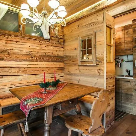 Chalet Acquabona - Dolomiti Skyline Apartment